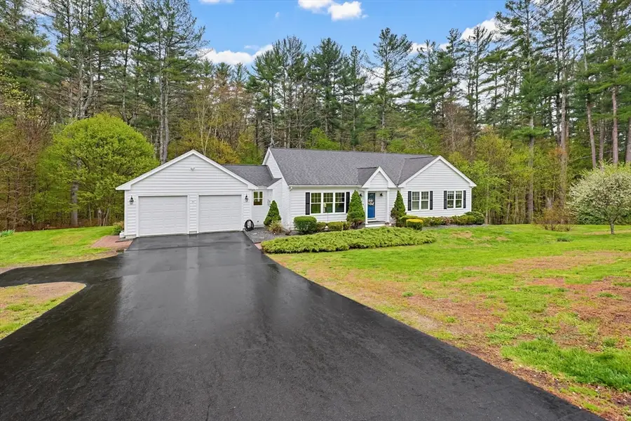 36 Brooks St, Upton, MA 01568 - #2