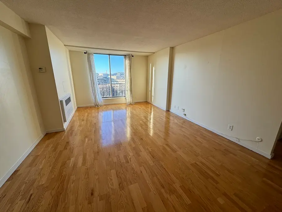 33 Pond Ave #1014, Brookline, MA 02445 - #3