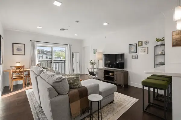 320 Maverick Street #303, Boston, MA 02128