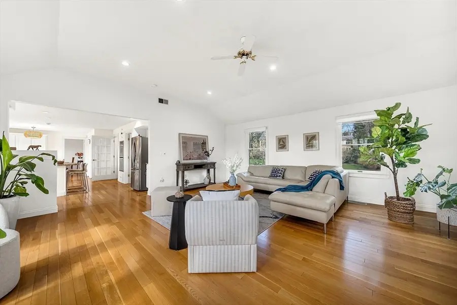 37 Woodcliffe Rd, Lexington, MA 02421 - #3