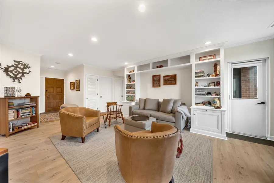 210 Nahanton St #417, Newton, MA 02459 - #3