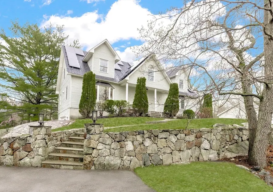 19 Hammersmith Dr, Saugus, MA 01906 - #3