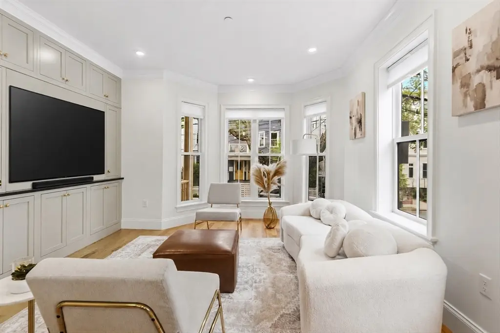 18 Tufts St #1, Cambridge, MA 02139 - #1