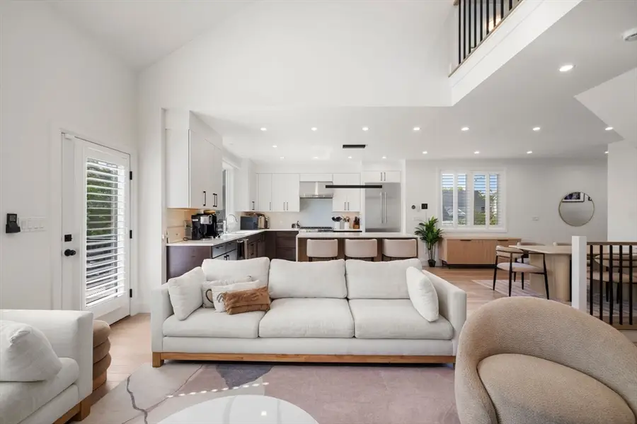 9 Johnson Pl #9, Newton, MA 02466 - #3