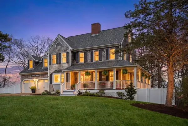 6 Luigi Ave, Bourne, MA 02562