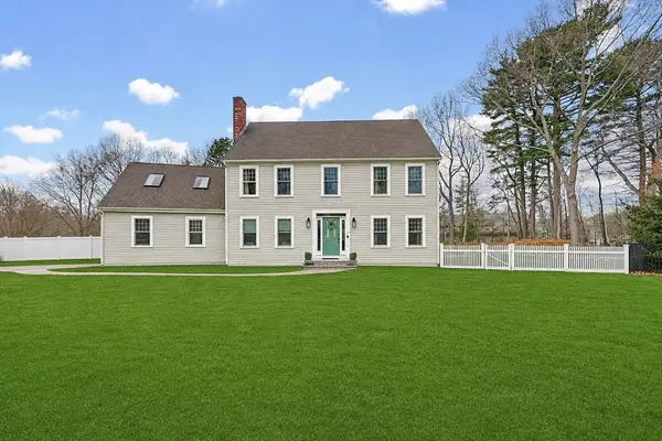 19 Audubon Dr, Walpole, MA 02081