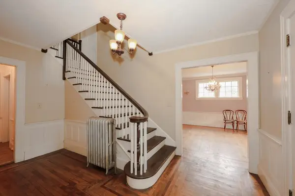 8 Crescent Hts, Fitchburg, MA 01420