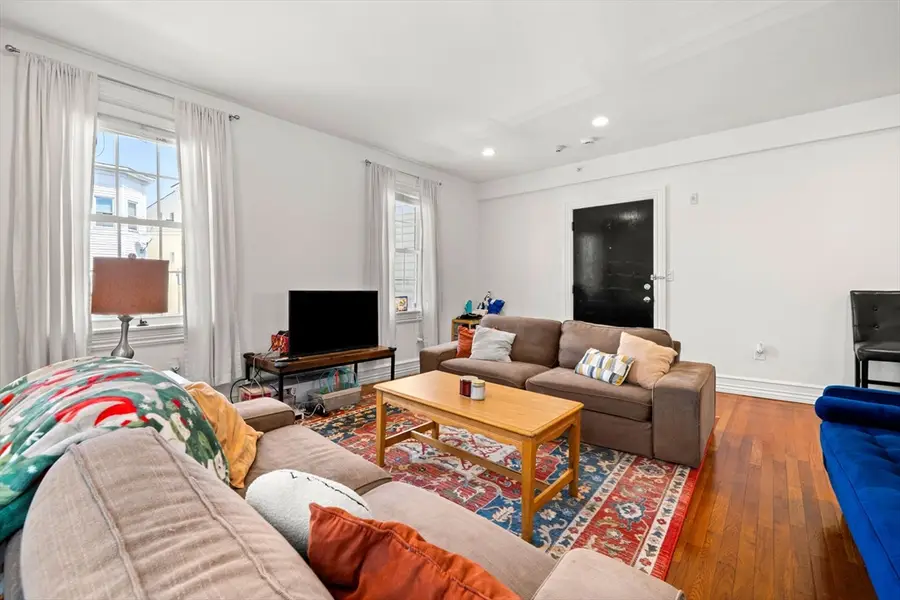 47 Julian St #2, Boston, MA 02125 - #3