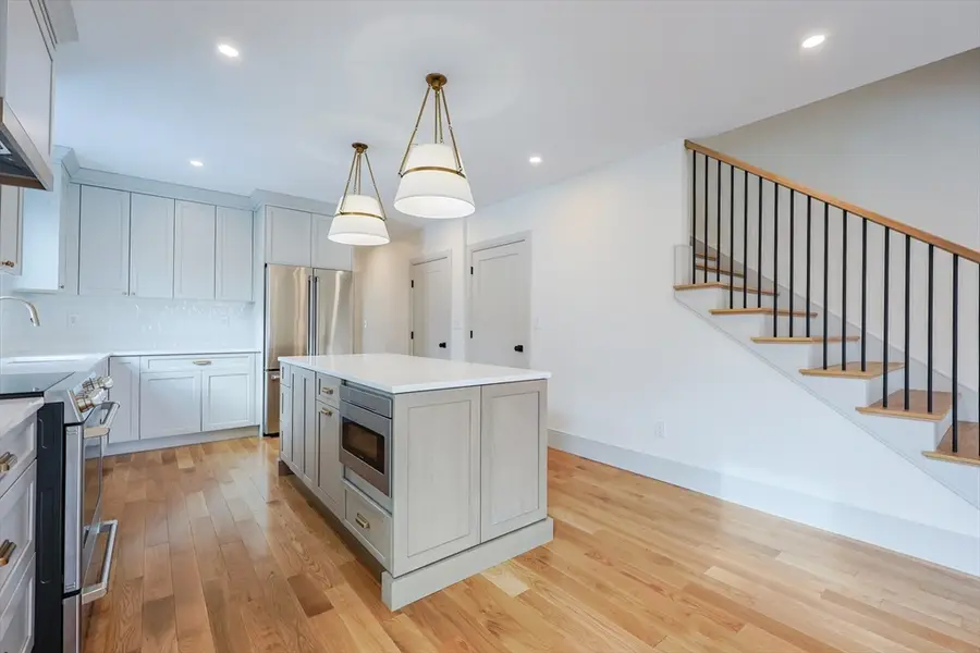 68 Rowe St #U:3, Boston, MA 02131 - #3