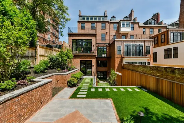5 Joy #Res One, Boston, MA 02108