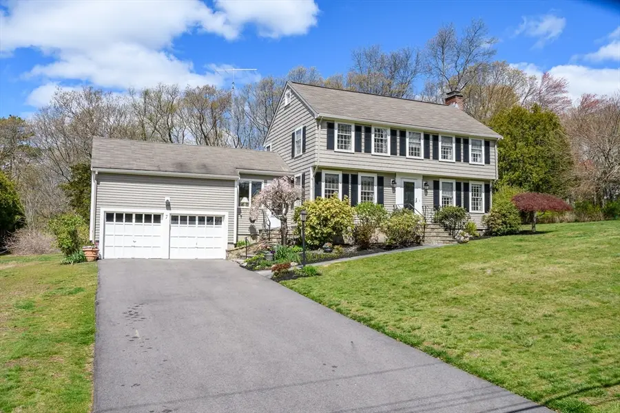 7 Woodleigh Rd, Natick, MA 01760 - #2