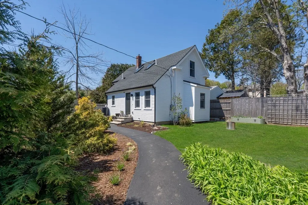 39 Topsfield Rd, Ipswich, MA 01938 - #1