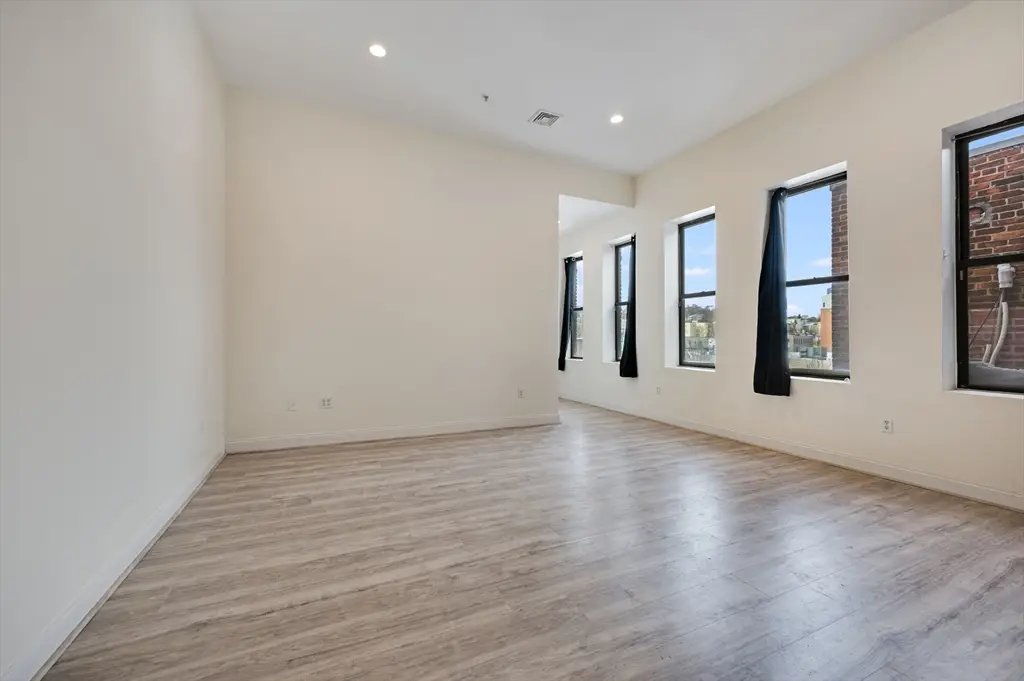 7 Central Square #306, Lynn, MA 01901 - #1