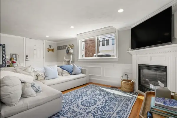 85 F St #1, Boston, MA 02127
