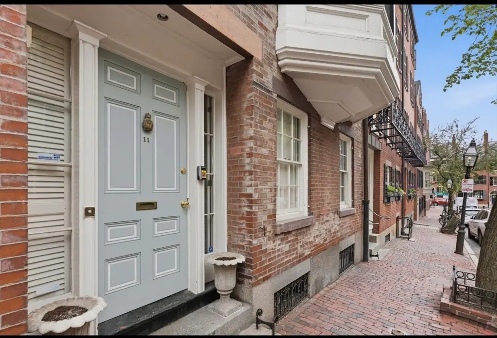 11 West Cedar, Boston, MA 02108 - #1