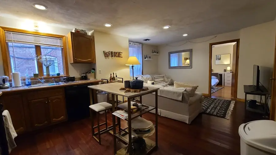 3 Holden Court, Boston, MA 02109 - #2