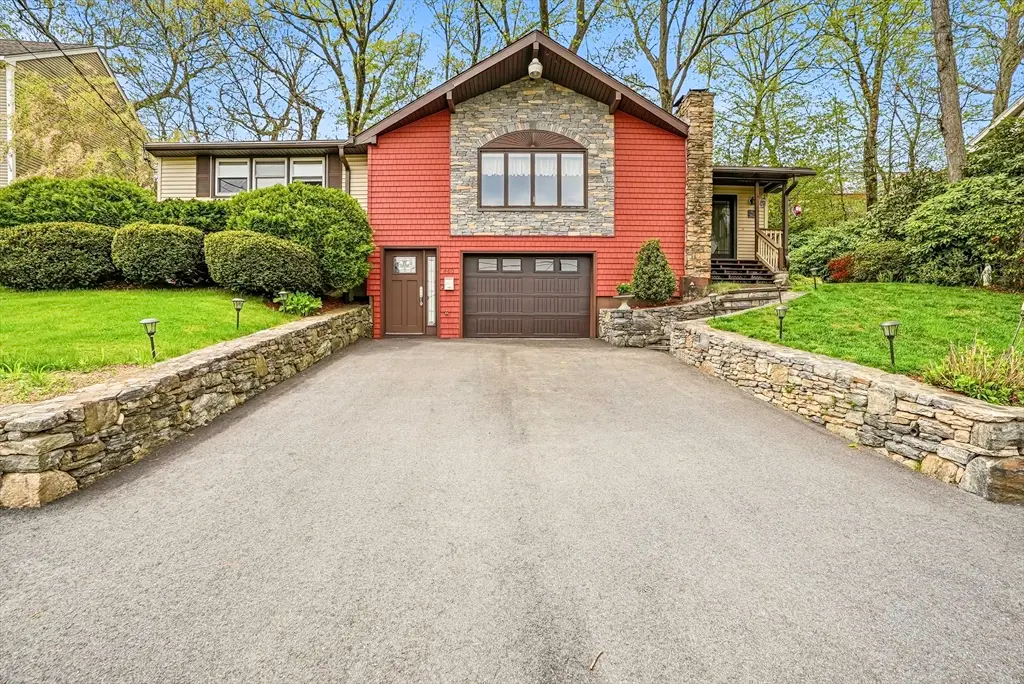 460 Lake Ave, Worcester, MA 01604 - #1