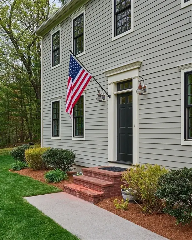246 Hadley St, South Hadley, MA 01075 - #3