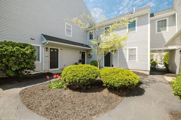 125 Highland St #308, Taunton, MA 02780