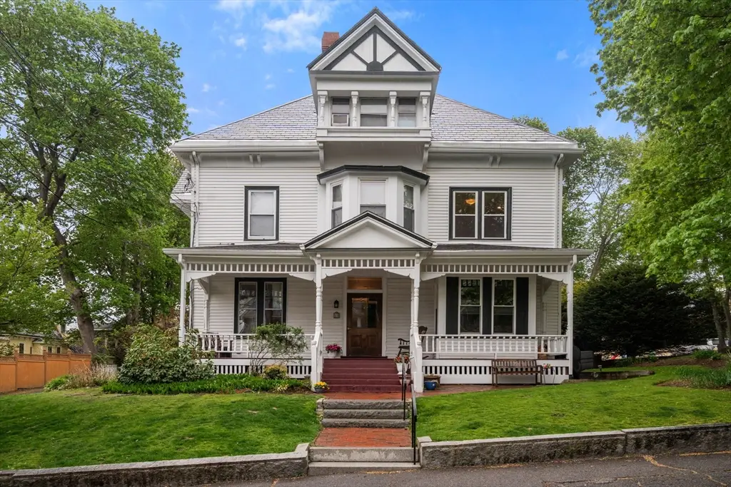 14 Center St #3, Watertown, MA 02472 - #1