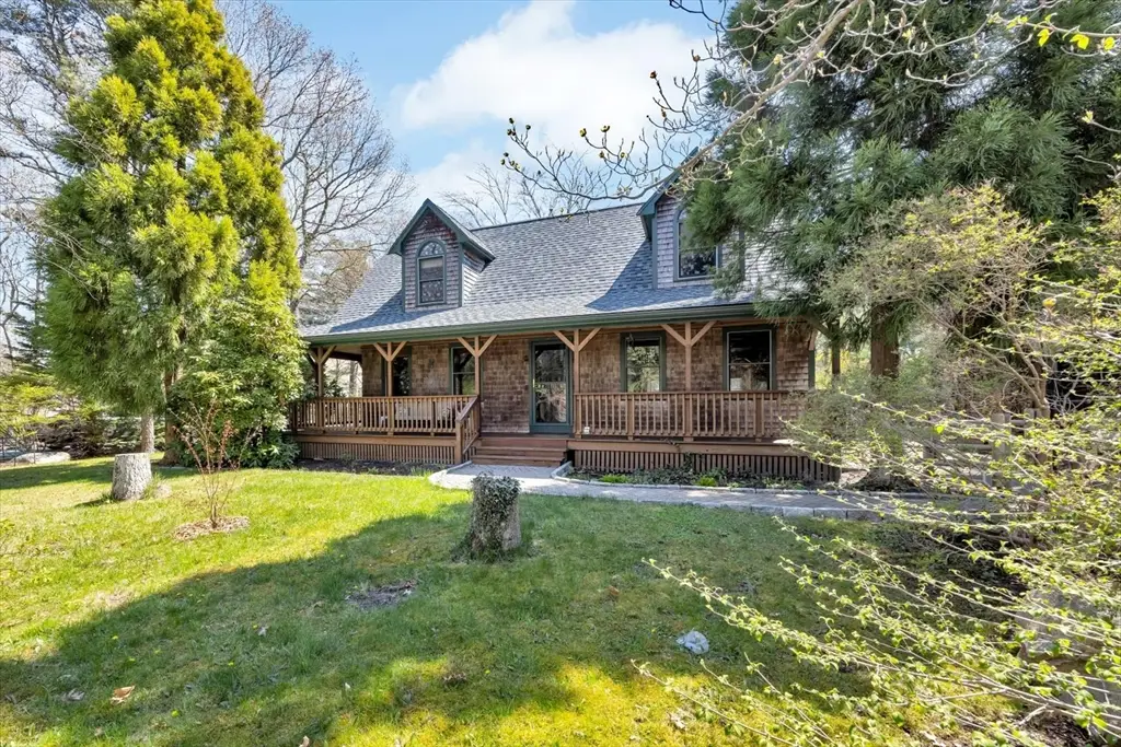 34 Hilltop Dr, Sagamore, MA 02561 - #1