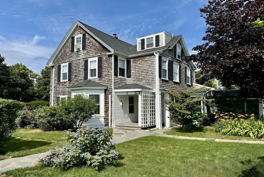 388 Sea St, Hyannis, MA 02601 - #1