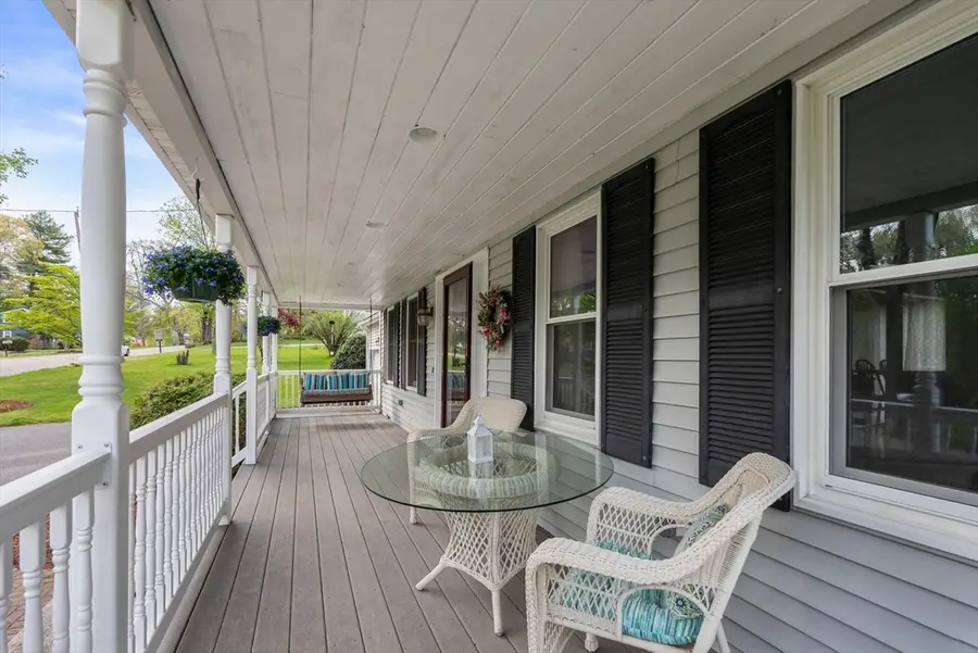 4 Fuller Pl, Franklin, MA 02038 - #3