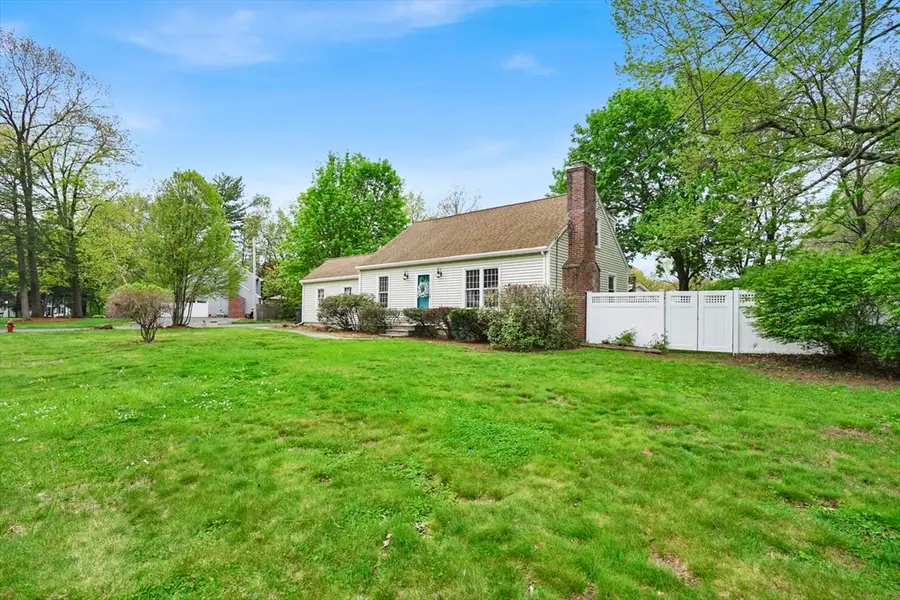 232 Eastwood Dr, Westfield, MA 01085 - #2