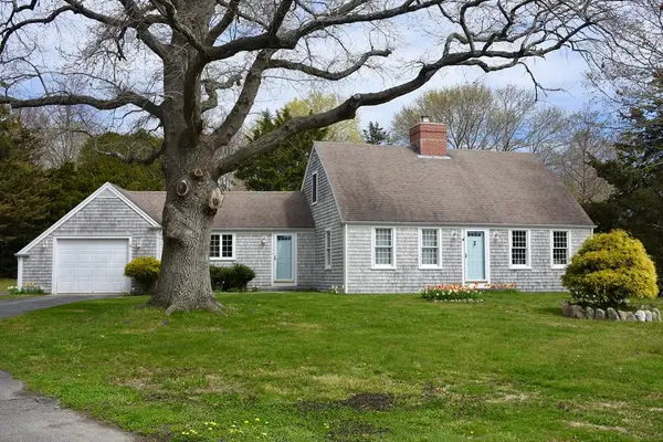 11 Beale Ave, Sandwich, MA 02563