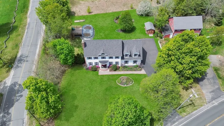 45 Pomeroy Meadow Rd, Southampton, MA 01073 - #3