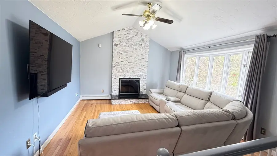 83 Ash St, Spencer, MA 01265 - #3