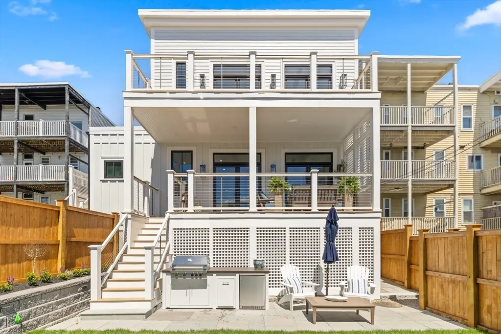 847 E 5th St #2, Boston, MA 02127 - #1