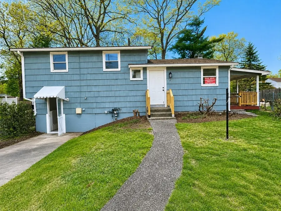 283 Pond St, Rockland, MA 02370 - #2