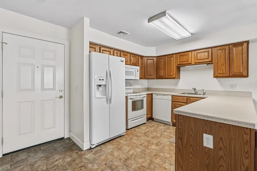 26 Greenleaves Dr #602, Amherst, MA 01002 - #3