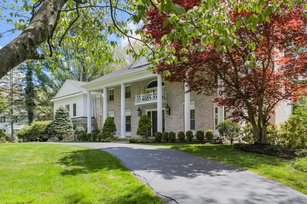 64 Country, Weston, MA 02493