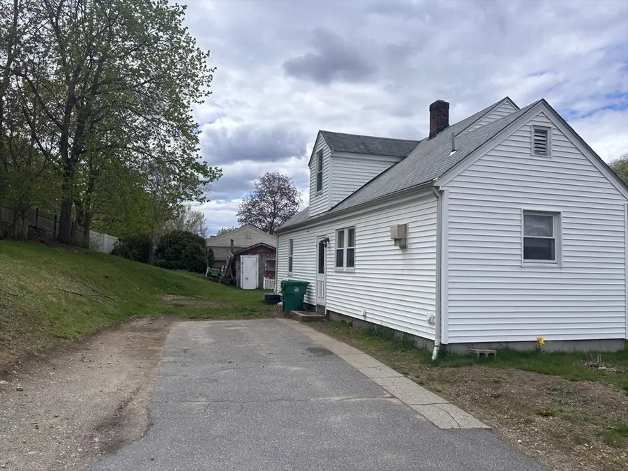 349 Oak St, Clinton, MA 01510 - #2