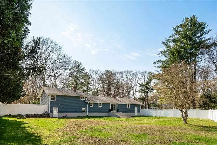 118 North St, Grafton, MA 01519 - #3