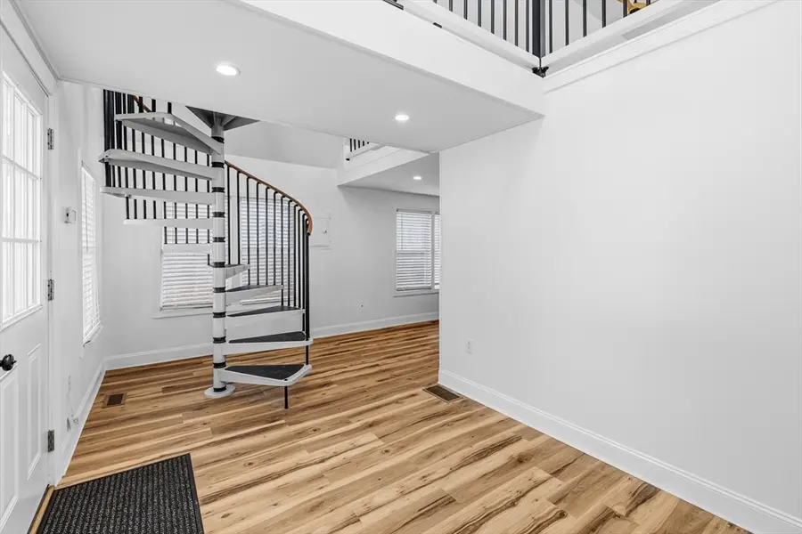 8 Cottage St, Wareham, MA 02571 - #2