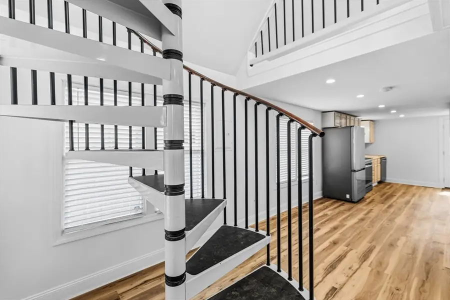 8 Cottage St, Wareham, MA 02571 - #3