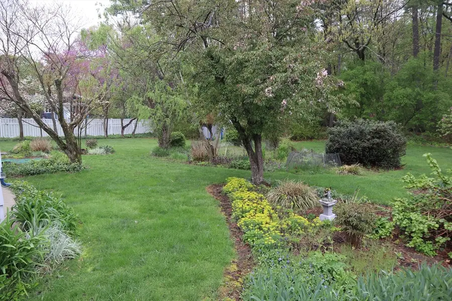 15 Dakota Dr, Chelmsford, MA 01824 - #3