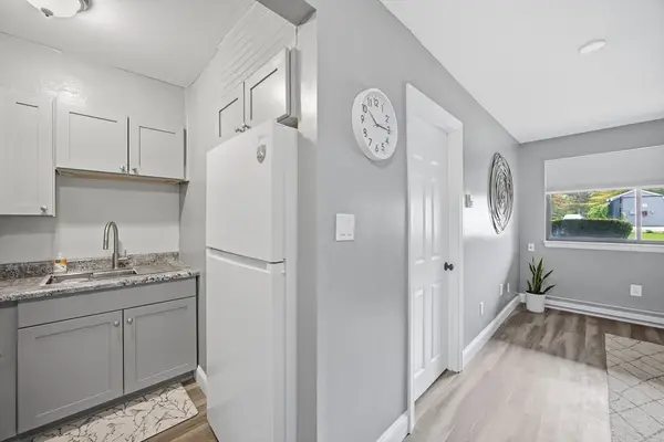 16 Arizona Ter #2, Arlington, MA 02474