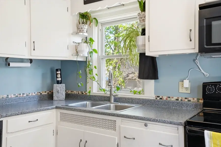 34 Plympton St, New Bedford, MA 02745 - #2