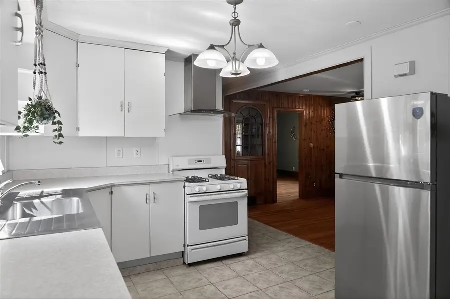 686 Cohannet St, Taunton, MA 02780 - #2