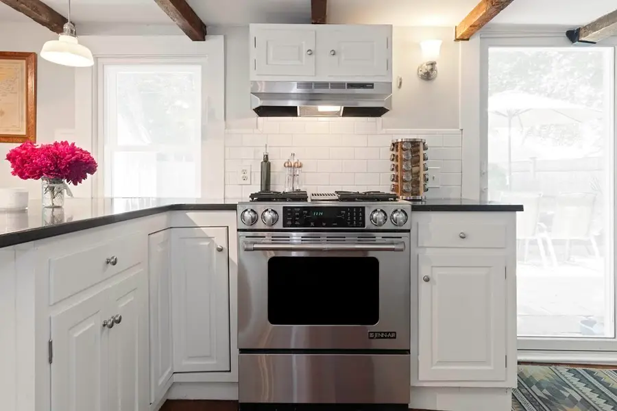 54 Ashland St, Newburyport, MA 01950 - #2