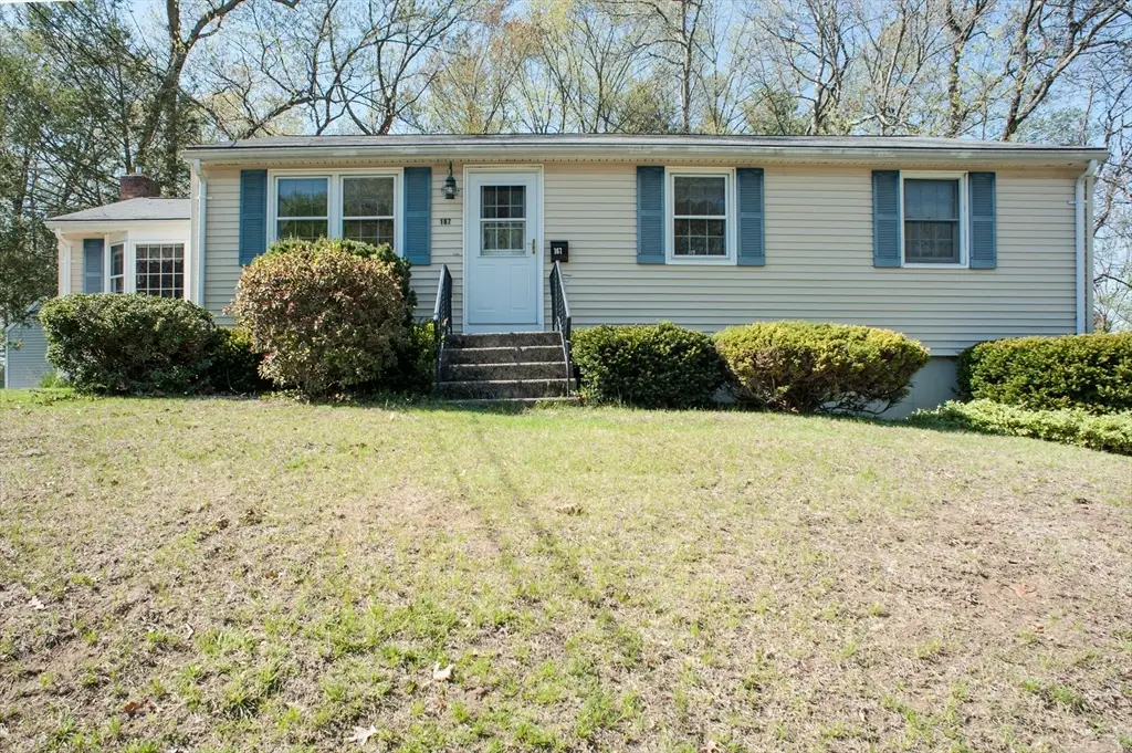 167 Theresa Cir, Northbridge, MA 01588 - #1
