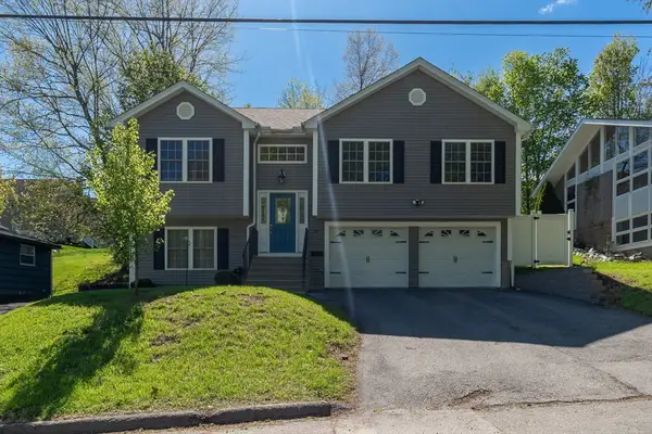 31 Scenic Dr, Worcester, MA 01602