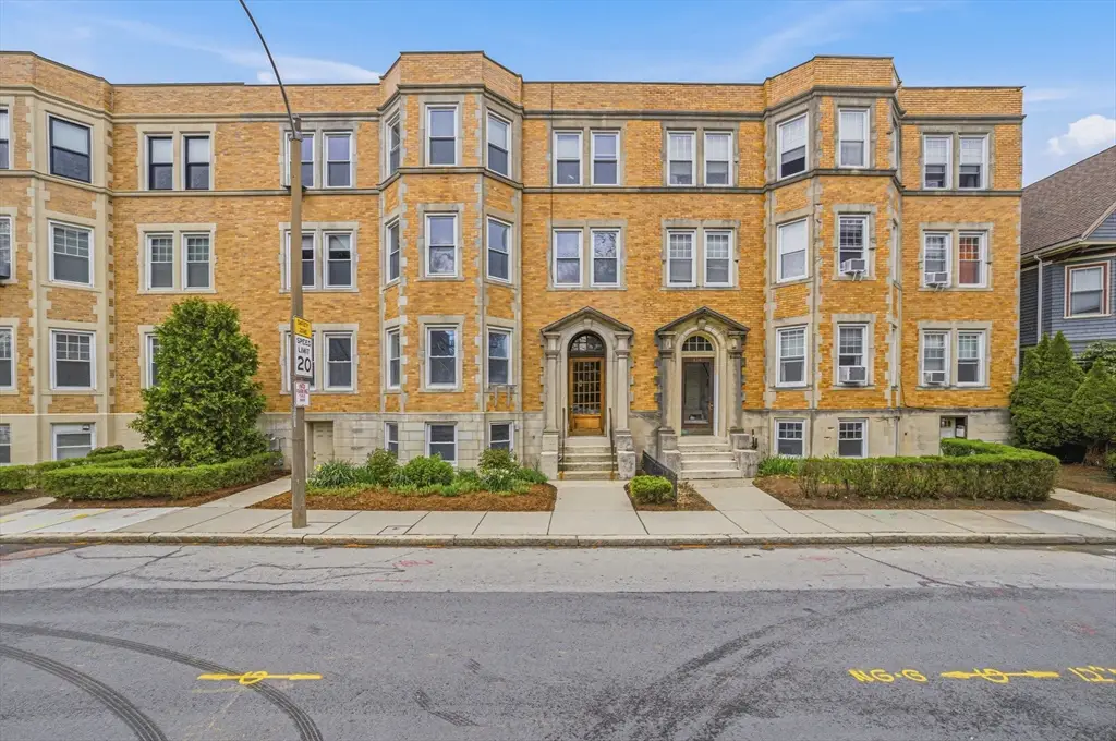 134 Pleasant #1, Brookline, MA 02446 - #1