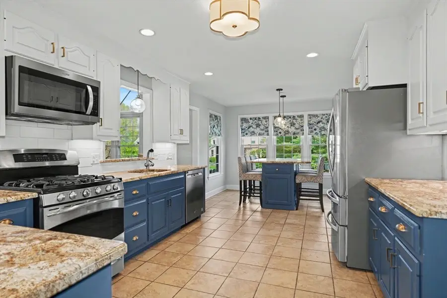 215 Rolling Meadow Dr, Holliston, MA 01746 - #3