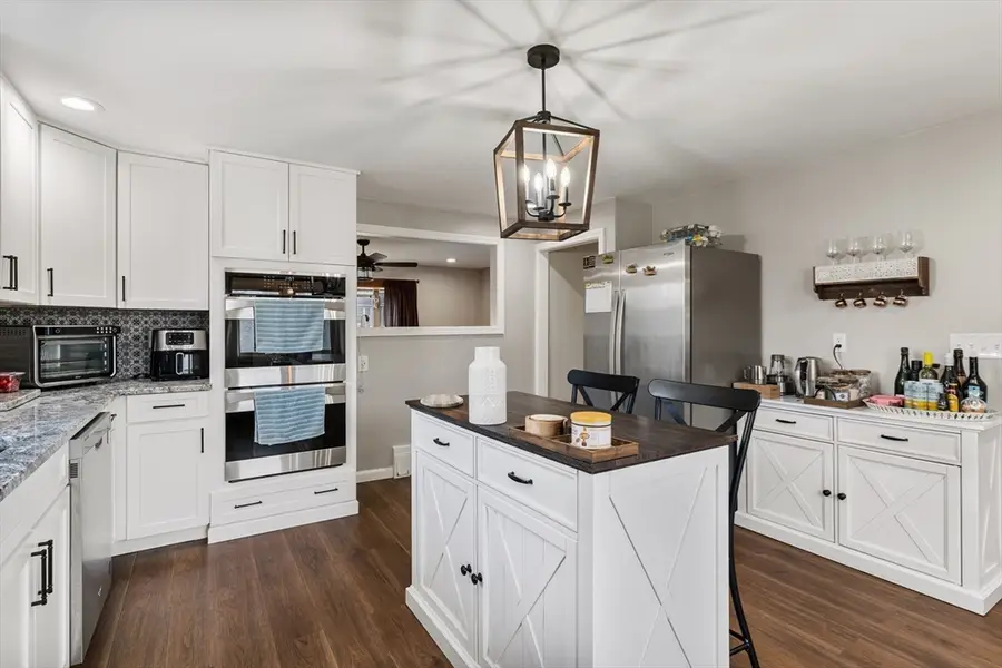 259 Jarry St, New Bedford, MA 02745 - #3