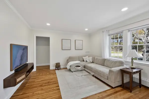 100 Boylston St #1, Newton, MA 02467
